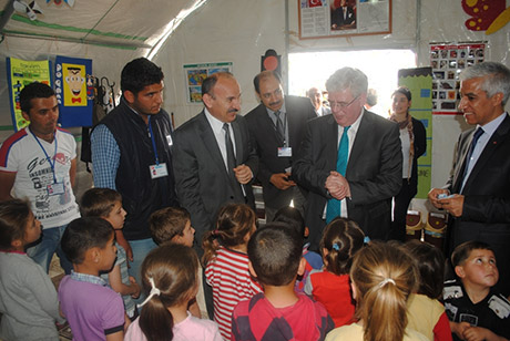 An Tanaiste visits Nizip Refugee camp in Turkey